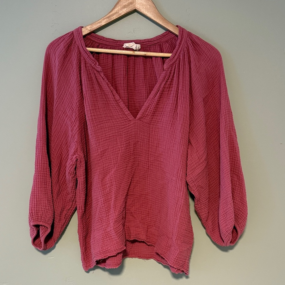 Nation v-neck top - M
